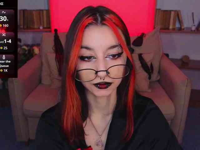 MistressMarcelline webcam