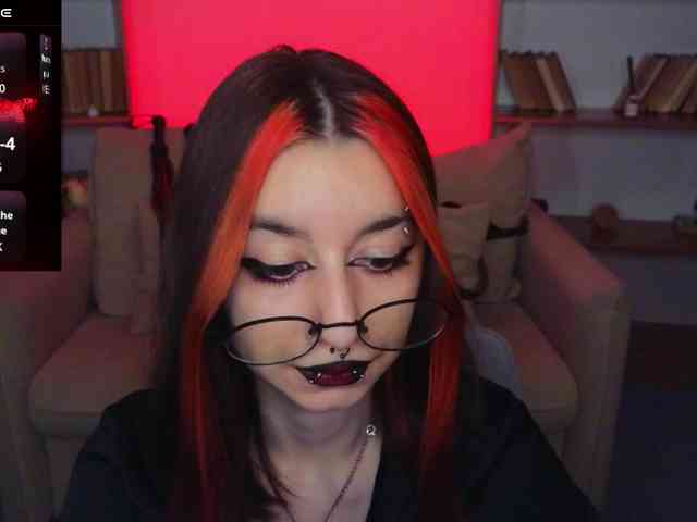 MistressMarcelline webcam