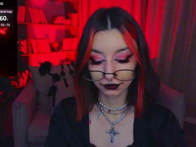 MistressMarcelline webcam