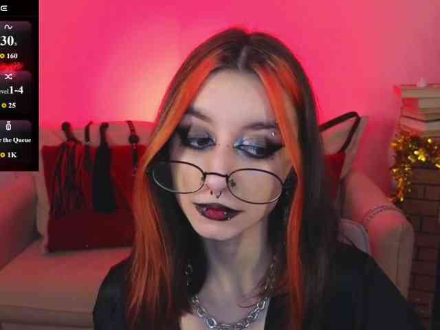 MistressMarcelline webcam