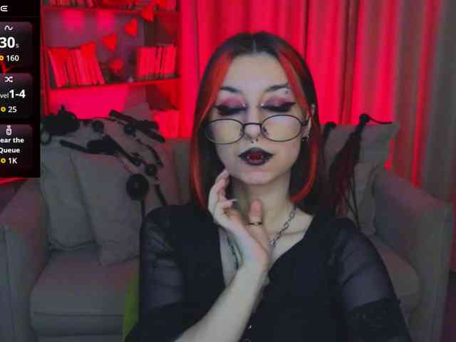 MistressMarcelline webcam
