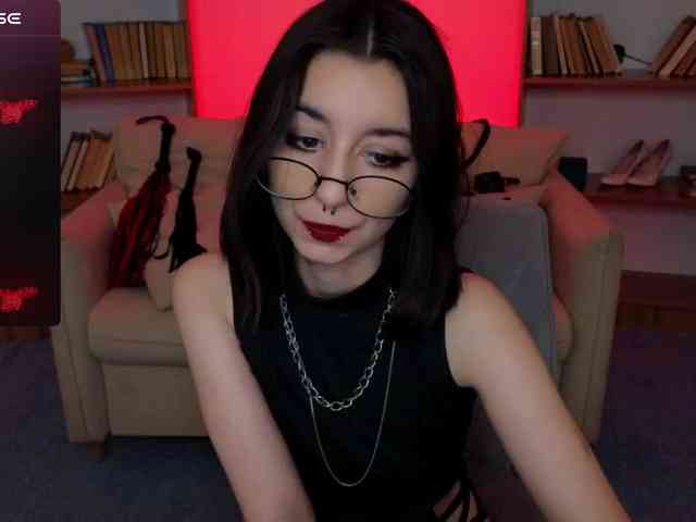 MistressMarcelline webcam
