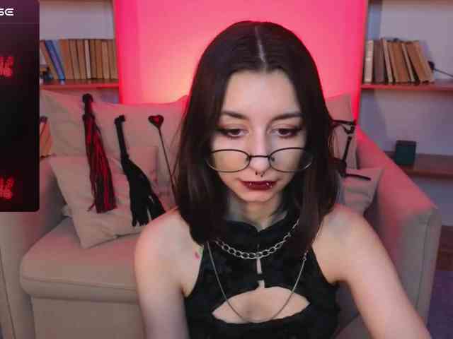 MistressMarcelline webcam