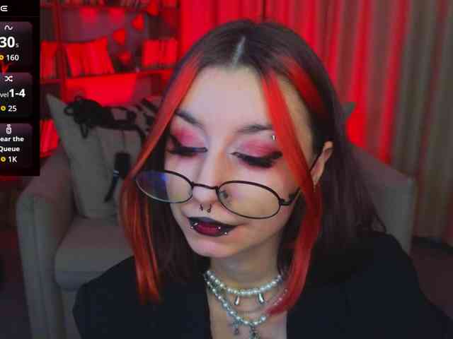MistressMarcelline webcam