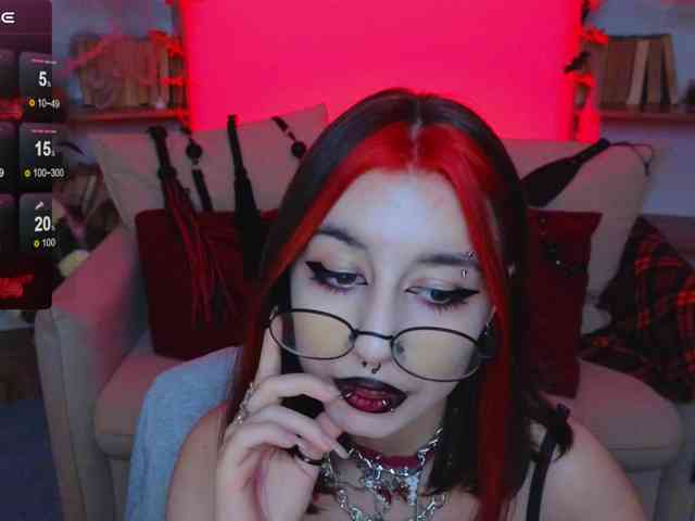 MistressMarcelline webcam