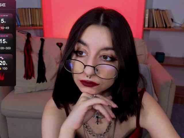 MistressMarcelline webcam