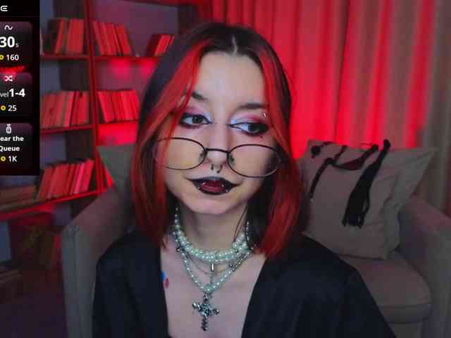 MistressMarcelline webcam