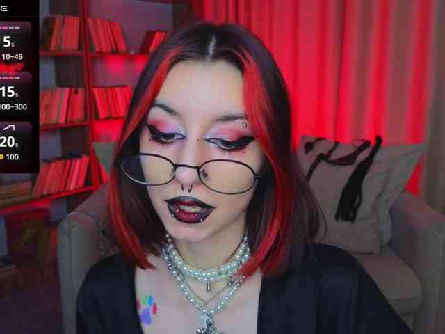 MistressMarcelline webcam