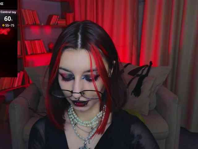 MistressMarcelline webcam