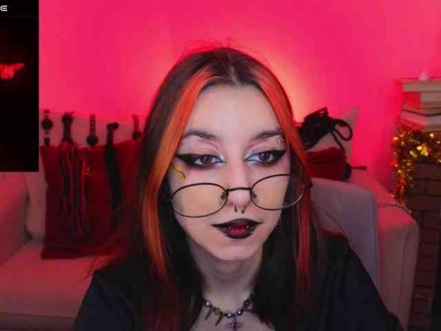 MistressMarcelline webcam