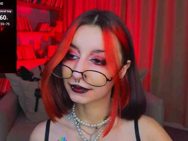 MistressMarcelline webcam