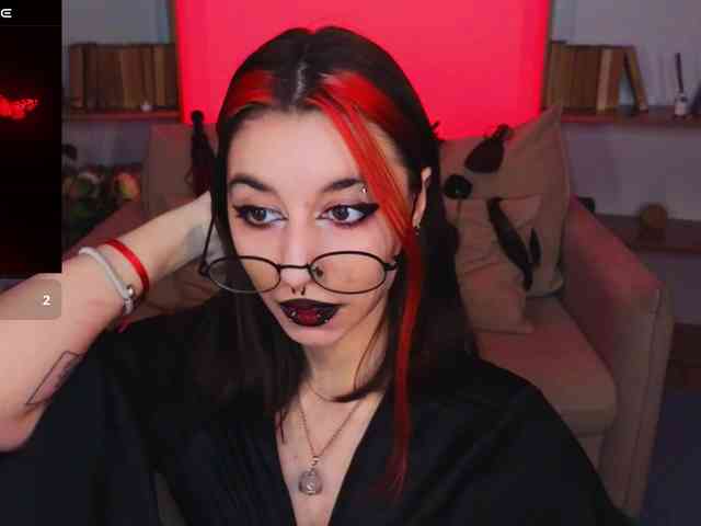 MistressMarcelline webcam
