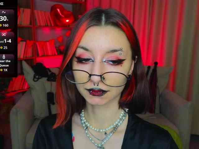 MistressMarcelline webcam