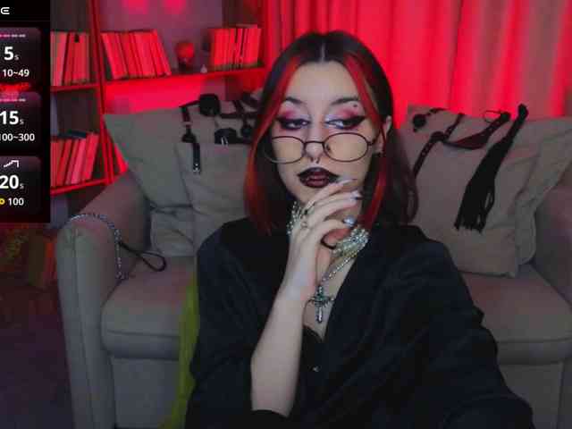 MistressMarcelline webcam