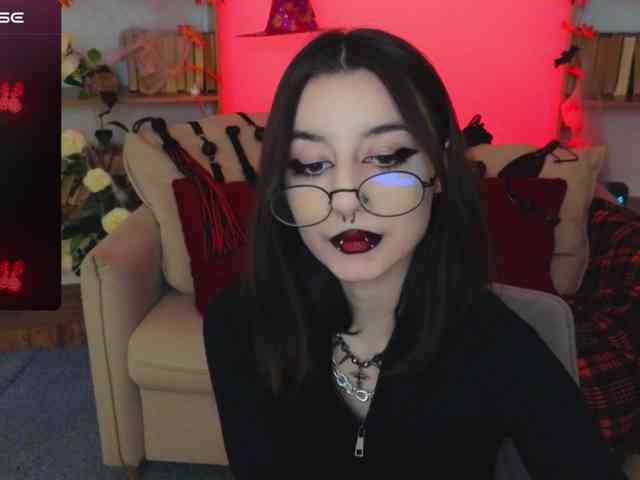 MistressMarcelline webcam