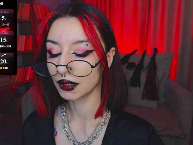 MistressMarcelline webcam