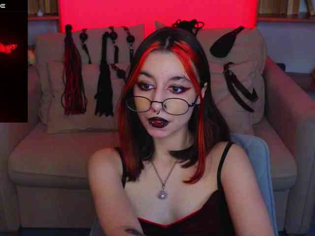 MistressMarcelline webcam