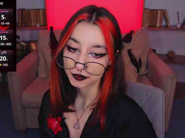 MistressMarcelline webcam