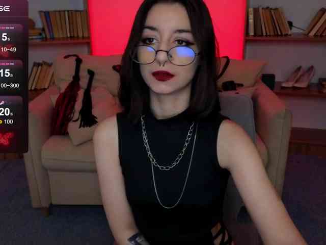 MistressMarcelline webcam