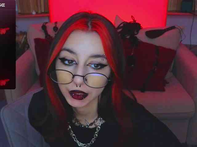 MistressMarcelline webcam