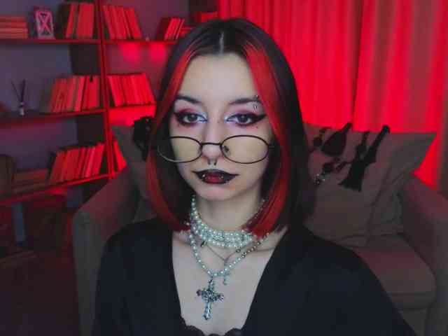 MistressMarcelline webcam