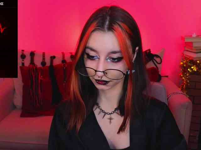 MistressMarcelline webcam
