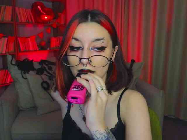 MistressMarcelline webcam