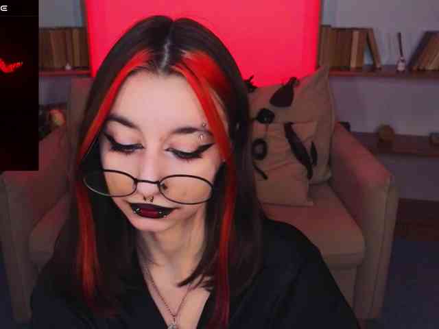 MistressMarcelline webcam