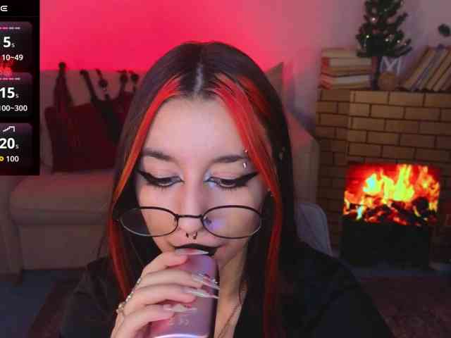 MistressMarcelline webcam