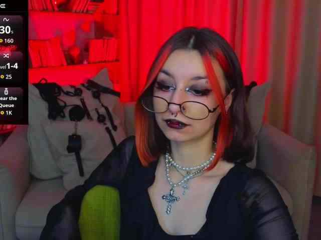 MistressMarcelline webcam