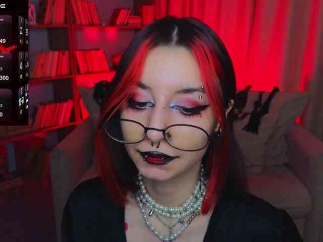 MistressMarcelline webcam