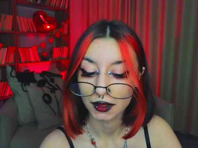 MistressMarcelline webcam