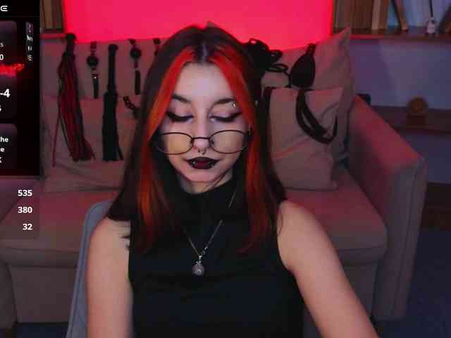 MistressMarcelline webcam