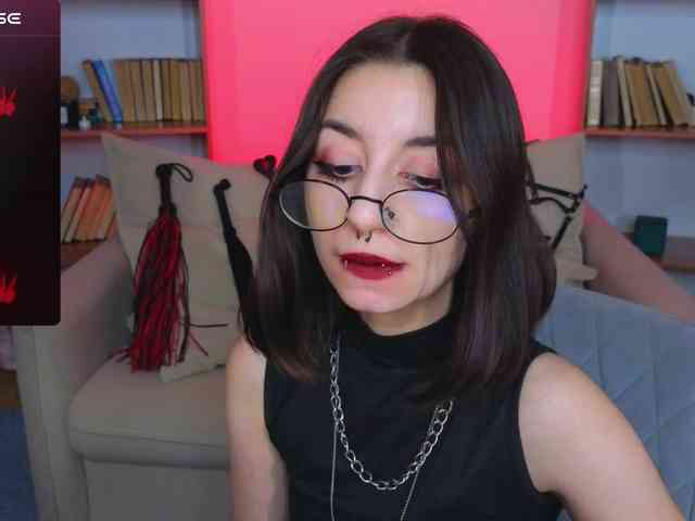 MistressMarcelline webcam
