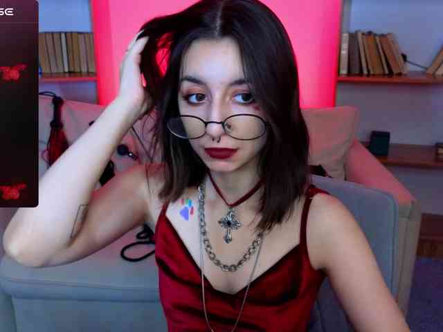 MistressMarcelline webcam