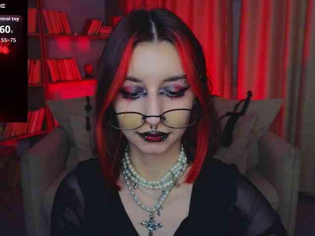 MistressMarcelline webcam
