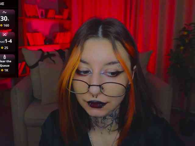 MistressMarcelline webcam