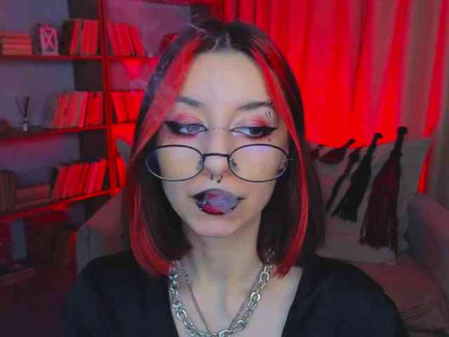 MistressMarcelline webcam