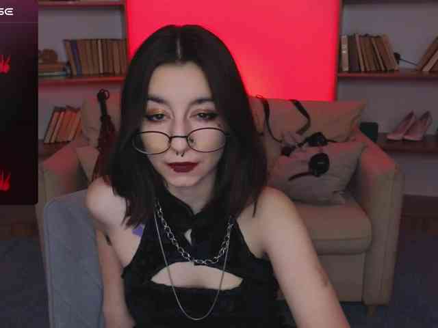 MistressMarcelline webcam