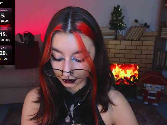 MistressMarcelline webcam