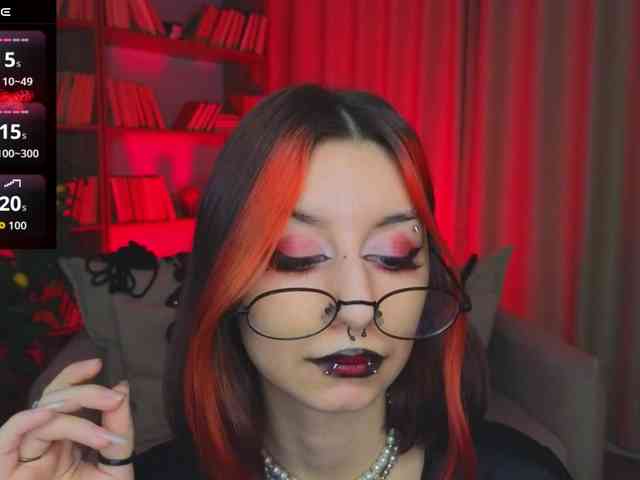 MistressMarcelline webcam