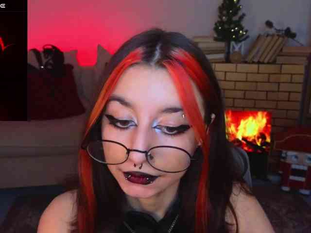 MistressMarcelline webcam