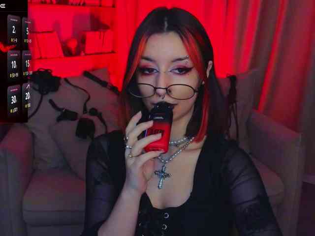 MistressMarcelline webcam