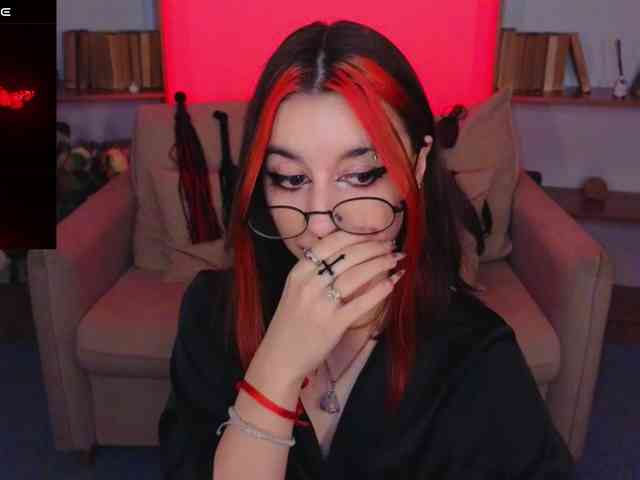 MistressMarcelline webcam