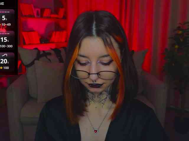 MistressMarcelline webcam