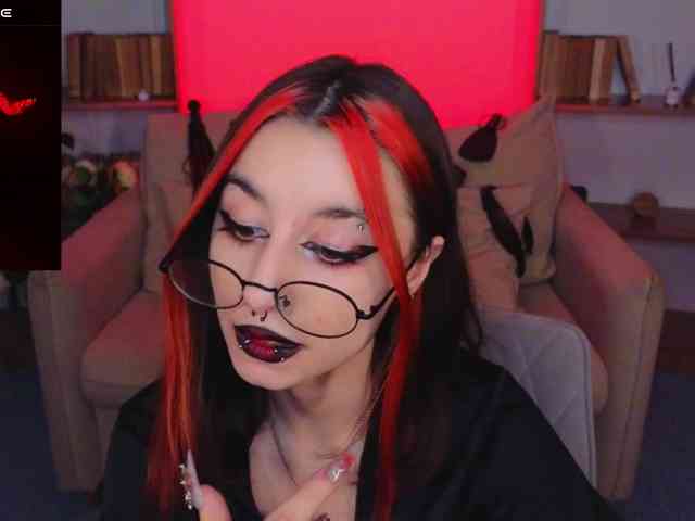 MistressMarcelline webcam