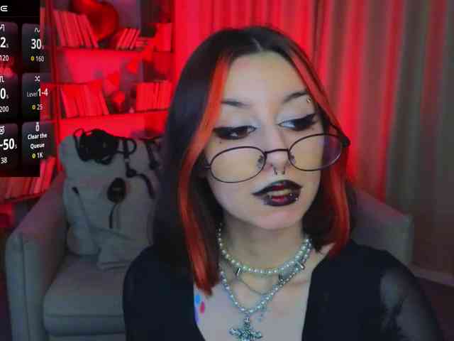 MistressMarcelline webcam