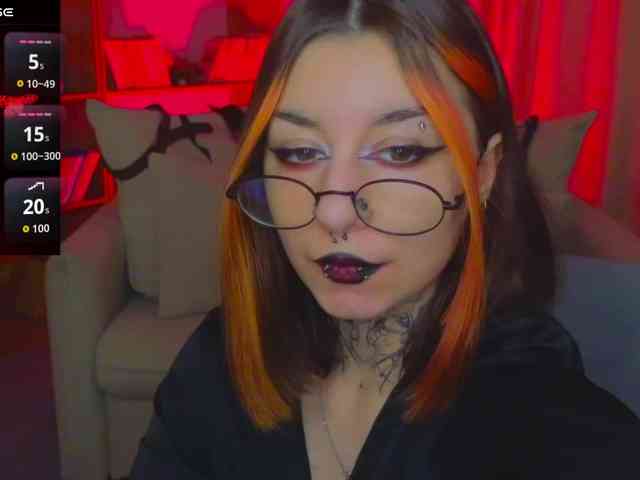 MistressMarcelline webcam