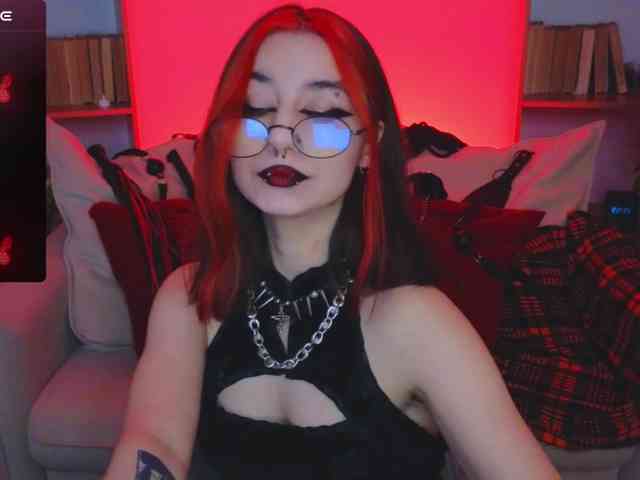 MistressMarcelline webcam