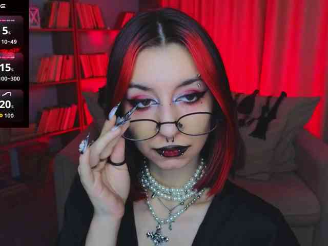 MistressMarcelline webcam